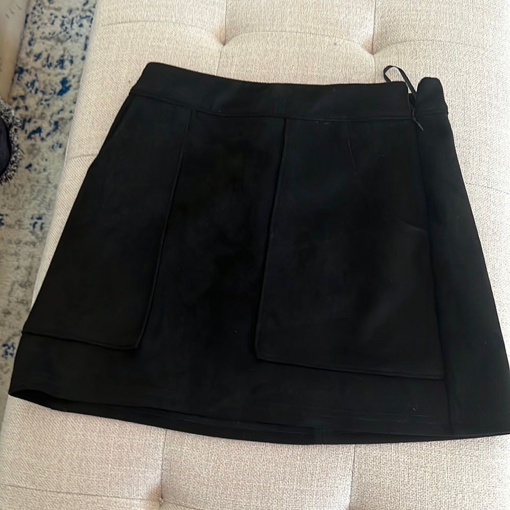 Honey punch size small black skirt